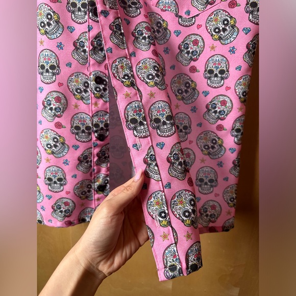 Men’s Skulls Button Down Shirt size M - Picture 4 of 5